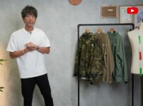 ノースフェイスのマウンテンパーカー3着を手に持つたくぞー